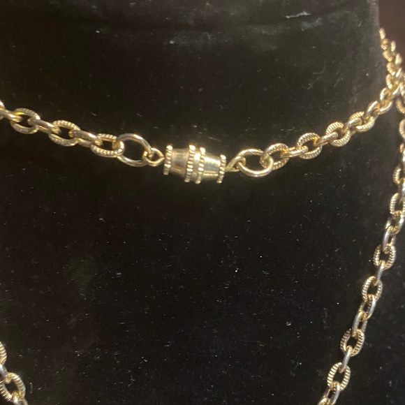 Vintage Large Cream Rose Cameo Necklace - Picture 6 of 7